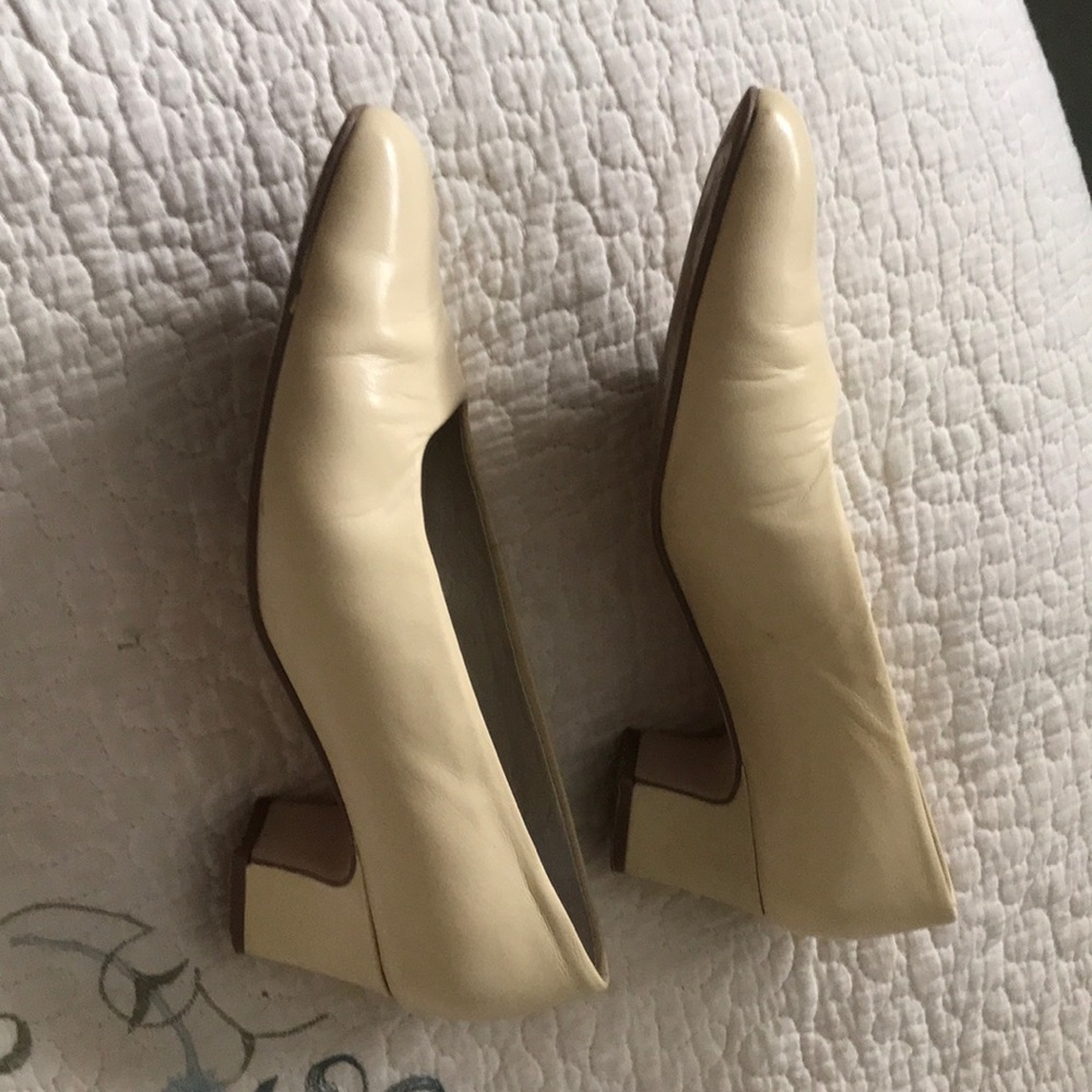Shoes - Picture 2 of 6